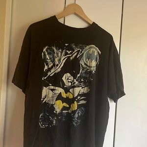 BATMAN graphic tee - DC comics
